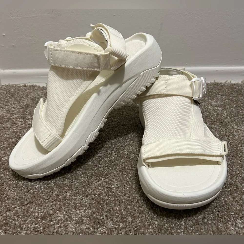 EUC Hurricane Ampsole Volt Sandal - Picture 4 of 8